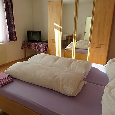 Bed & Breakfast Haus Irmi Knittelfeld